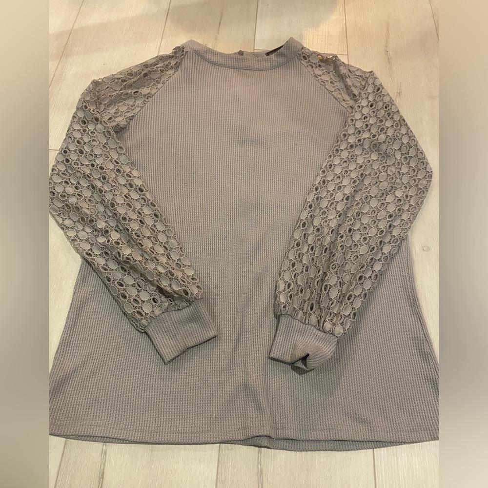 Long Eyelet Sleeve Shirt